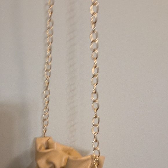 Elegant Tan Quilted Women's Bag - Picture 7 of 9